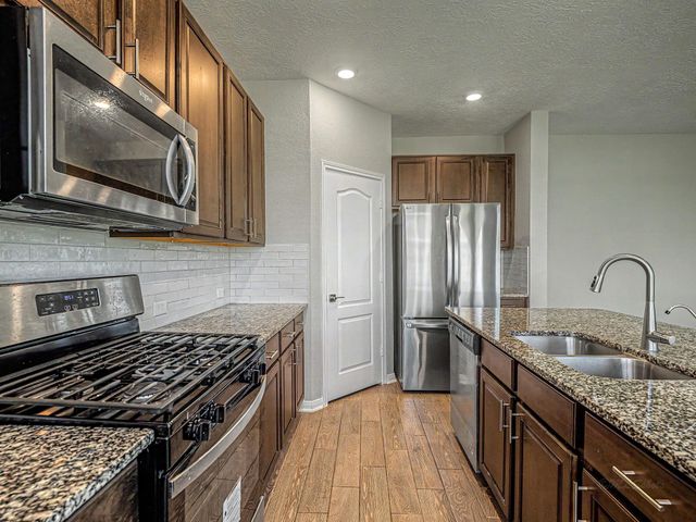 7202 Bakersfield Court, Rosharon, TX 77583