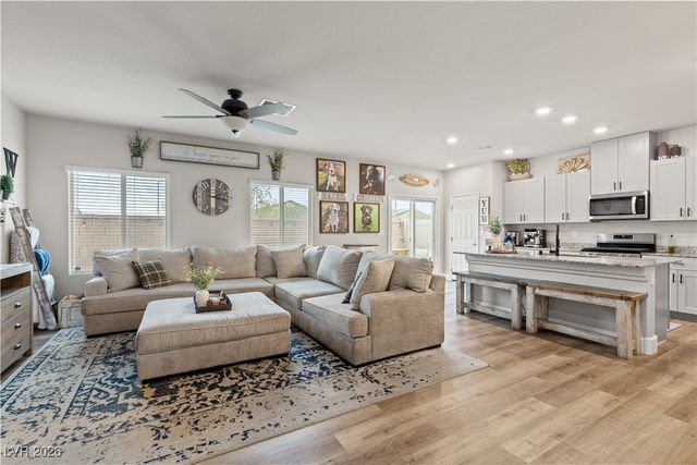 7562 Brody Meadows Street, North Las Vegas, NV 89084