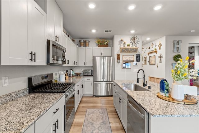 7562 Brody Meadows Street, North Las Vegas, NV 89084