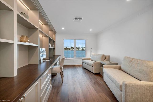 4000 Gulf Shore BLVD N 1400, Naples, FL 34103