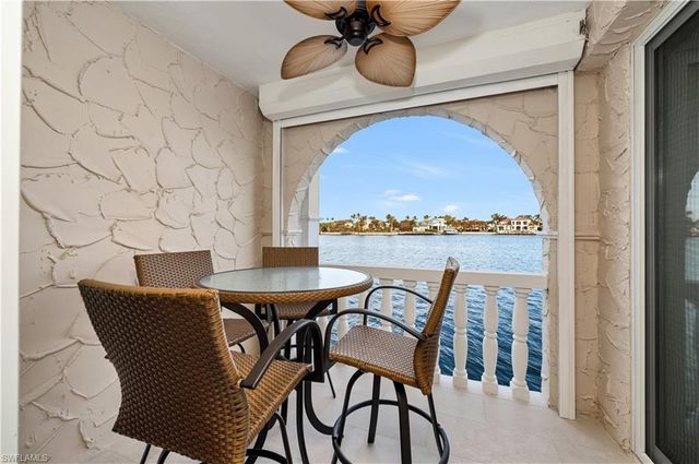 4000 Gulf Shore BLVD N 1400, Naples, FL 34103