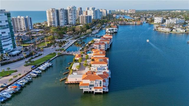 4000 Gulf Shore BLVD N 1400, Naples, FL 34103