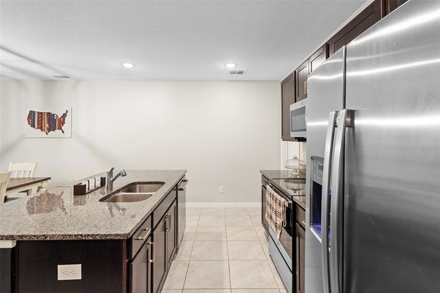 635 BELGROVE STREET, Debary, FL 32713