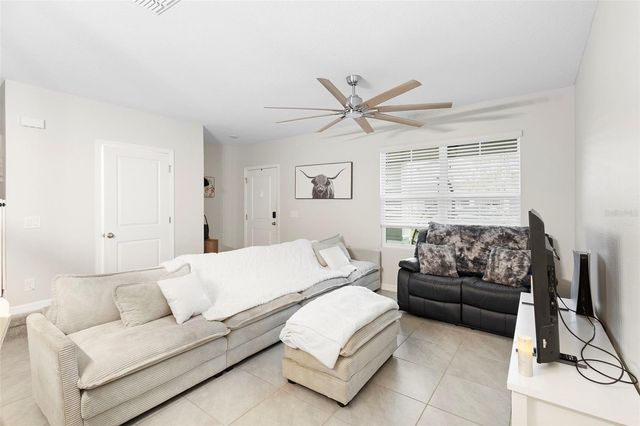 635 BELGROVE STREET, Debary, FL 32713