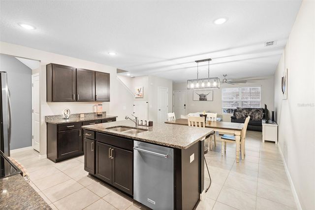 635 BELGROVE STREET, Debary, FL 32713