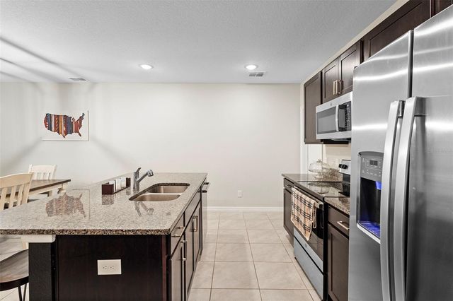 635 BELGROVE STREET, Debary, FL 32713