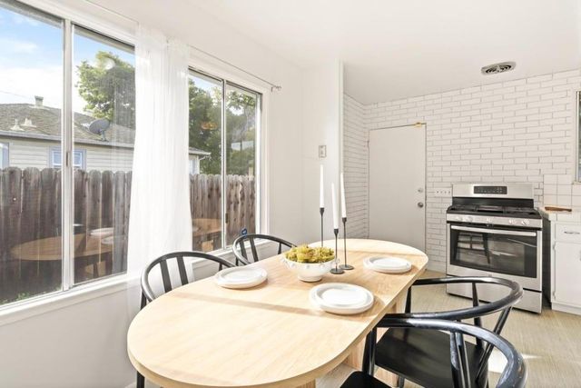 2247 Menalto Avenue, East Palo Alto, CA 94303