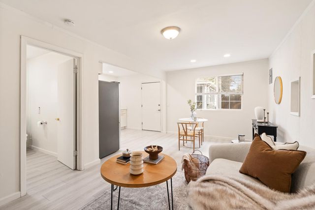 2247 Menalto Avenue, East Palo Alto, CA 94303