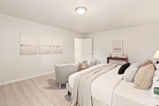 2247 Menalto Avenue, East Palo Alto, CA 94303