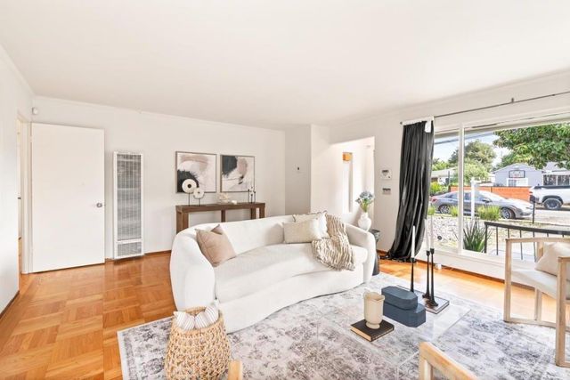 2247 Menalto Avenue, East Palo Alto, CA 94303