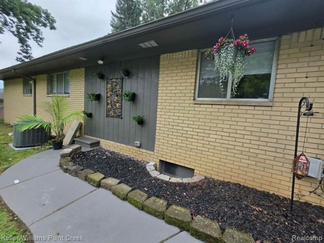 220 Boyken, Rochester Hills, MI 48307