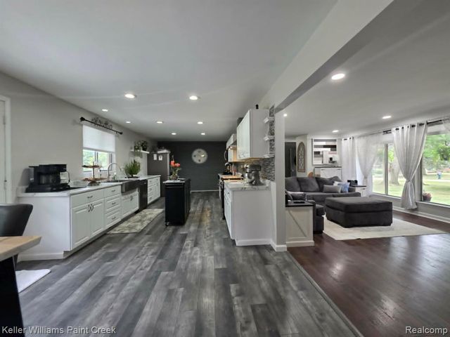 220 Boyken, Rochester Hills, MI 48307