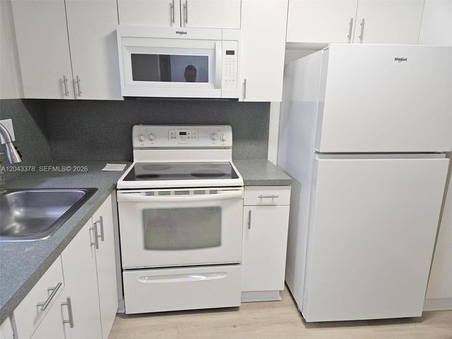11223 SW 88th Street 216C, Miami, FL 33176