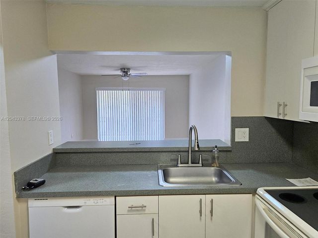 11223 SW 88th Street 216C, Miami, FL 33176