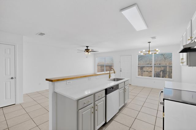 4502 Alamosa Street, Fort Worth, TX 76119