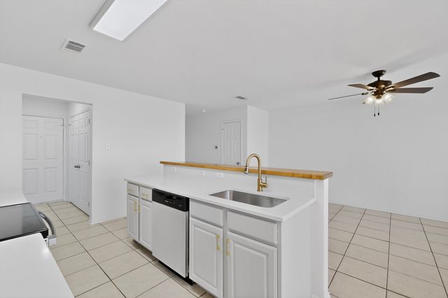 4502 Alamosa Street, Fort Worth, TX 76119