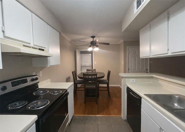 12905 Woodforest Boulevard 305, Houston, TX 77015