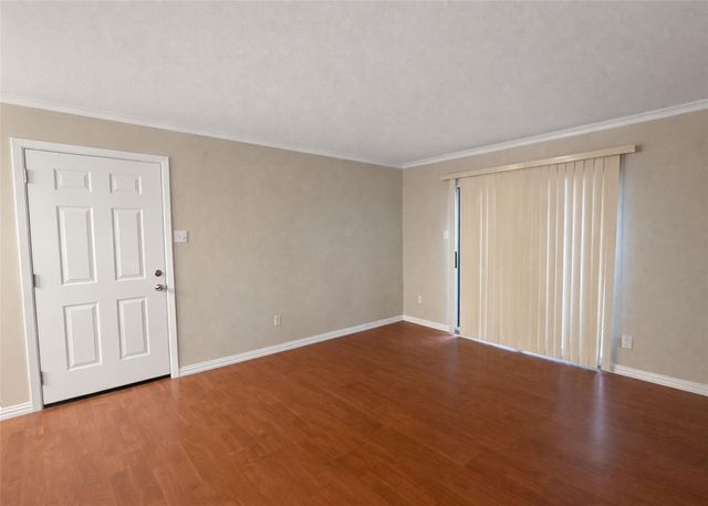 12905 Woodforest Boulevard 305, Houston, TX 77015