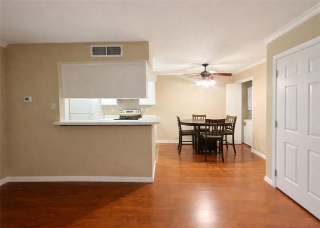 12905 Woodforest Boulevard 305, Houston, TX 77015