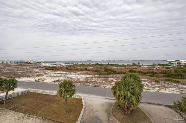 7591 White Sands Blvd, Navarre, FL 32566