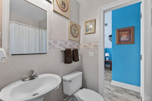 7591 White Sands Blvd, Navarre, FL 32566