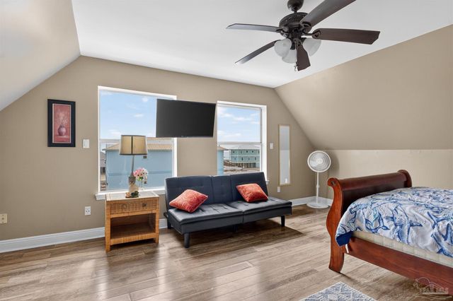 7591 White Sands Blvd, Navarre, FL 32566