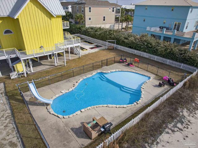 7591 White Sands Blvd, Navarre, FL 32566