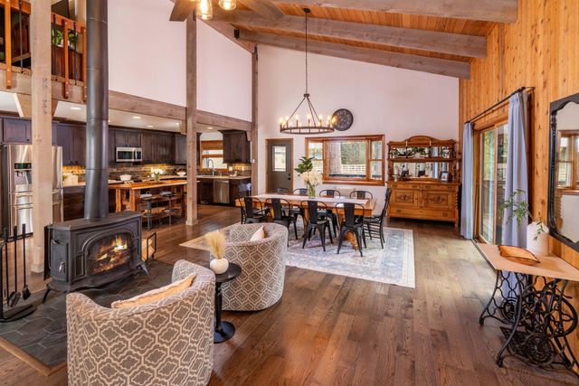 17579 Pathfinder Lane 6, Sunriver, OR 97707