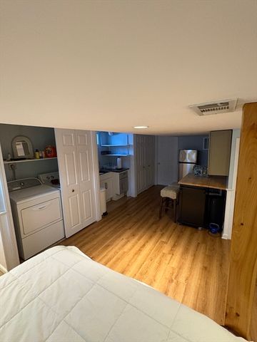 40 Shattuck Park Rd, Norwood, MA 02062