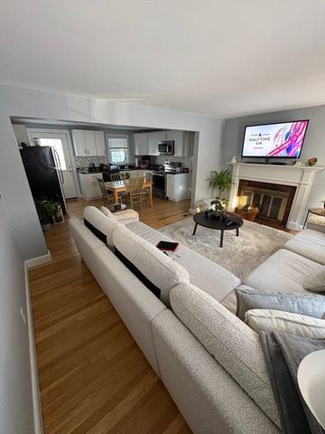 40 Shattuck Park Rd, Norwood, MA 02062