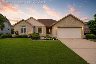 3259 Kirkton Drive, Sterling Heights, MI 48310