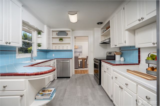 1517 S Lawrence Street, Tacoma, WA 98405