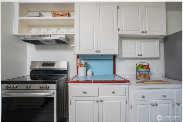 1517 S Lawrence Street, Tacoma, WA 98405