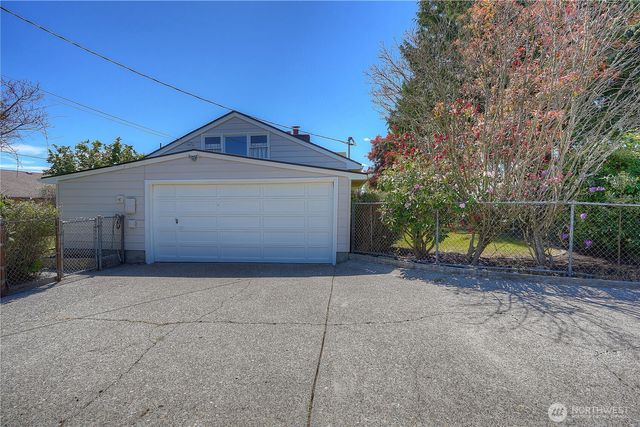 1517 S Lawrence Street, Tacoma, WA 98405