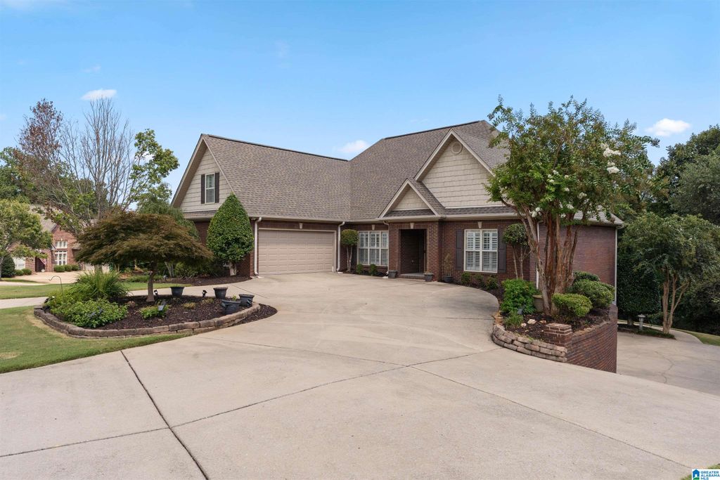 4949 ZOBA CIRCLE, Trussville, AL 35173