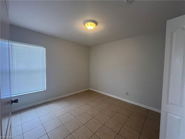 313 NE 30th ST, Cape Coral, FL 33909