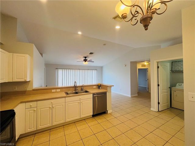 313 NE 30th ST, Cape Coral, FL 33909