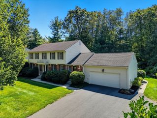 441 Inverness Lane, Longmeadow, MA 01106