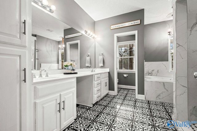 157 Hickory Ridge Drive, Glencoe, AL 35905