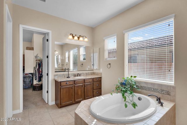 1150 E VIA SICILIA --, San Tan Valley, AZ 85140