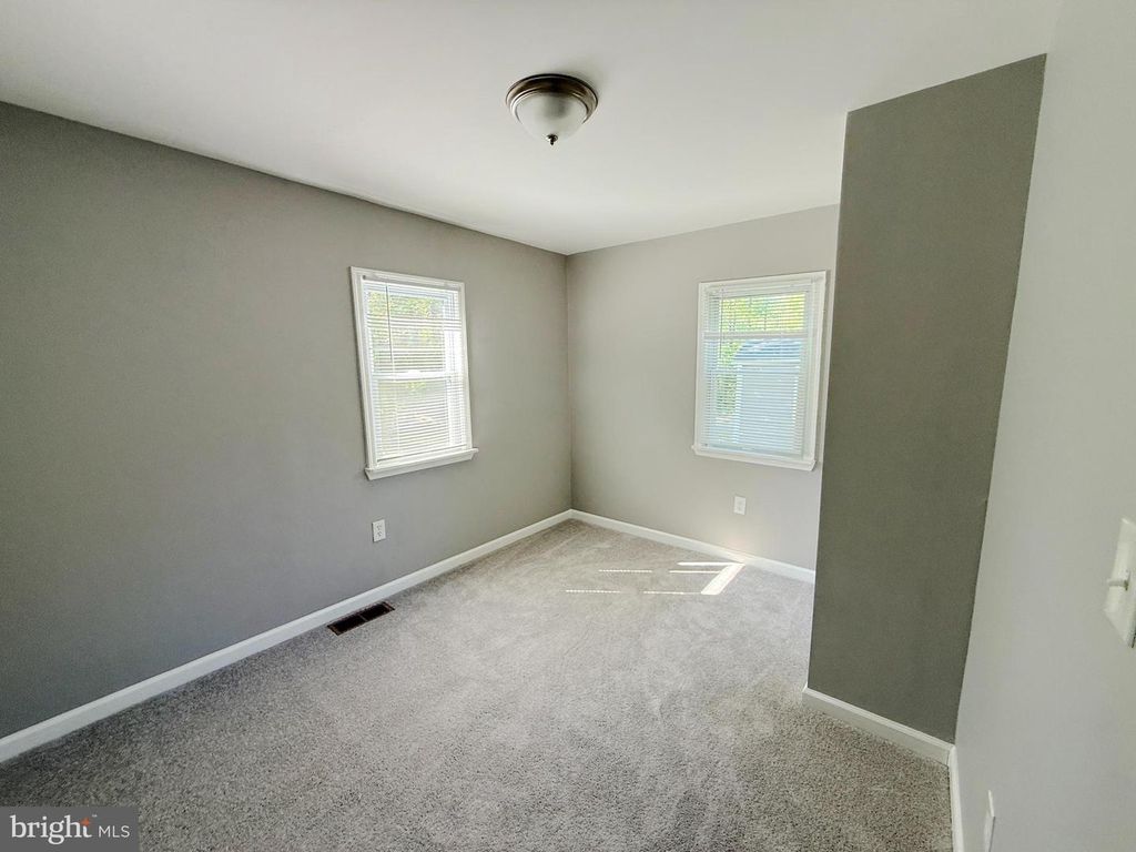 Image 10 of property listing at 1535 MITCHELL LN, Aberdeen, MD 21001