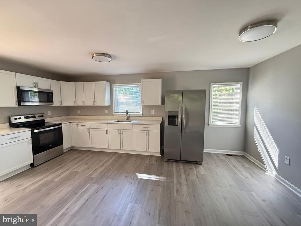 Image 8 of property listing at 1535 MITCHELL LN, Aberdeen, MD 21001
