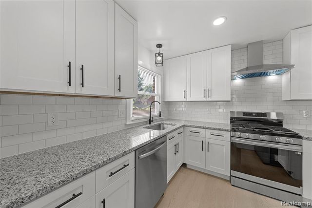 20323 Regent Drive, Detroit, MI 48205