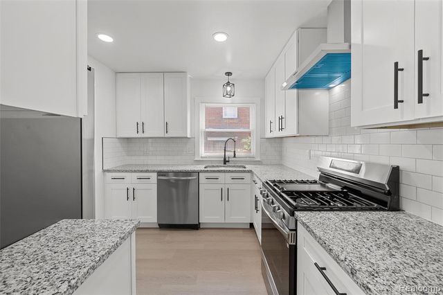 20323 Regent Drive, Detroit, MI 48205