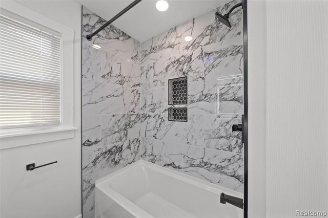 20323 Regent Drive, Detroit, MI 48205