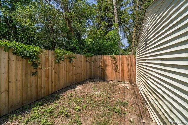 20323 Regent Drive, Detroit, MI 48205