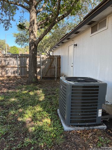 5319 Timber Row, San Antonio, TX 78250