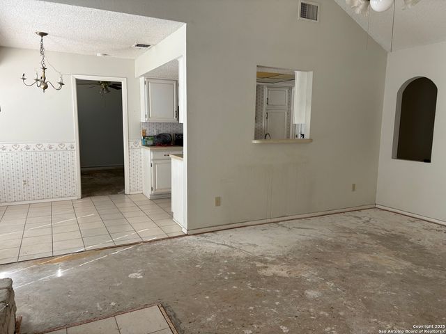 5319 Timber Row, San Antonio, TX 78250