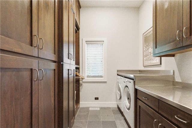 4824 W 144th Terrace, Overland Park, KS 66224