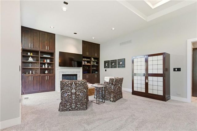 4824 W 144th Terrace, Overland Park, KS 66224